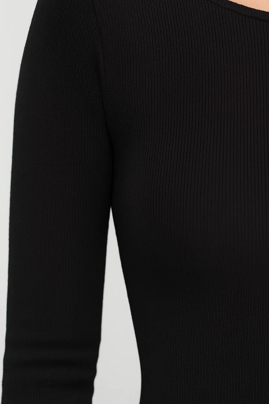 Lange aansluitende jurk