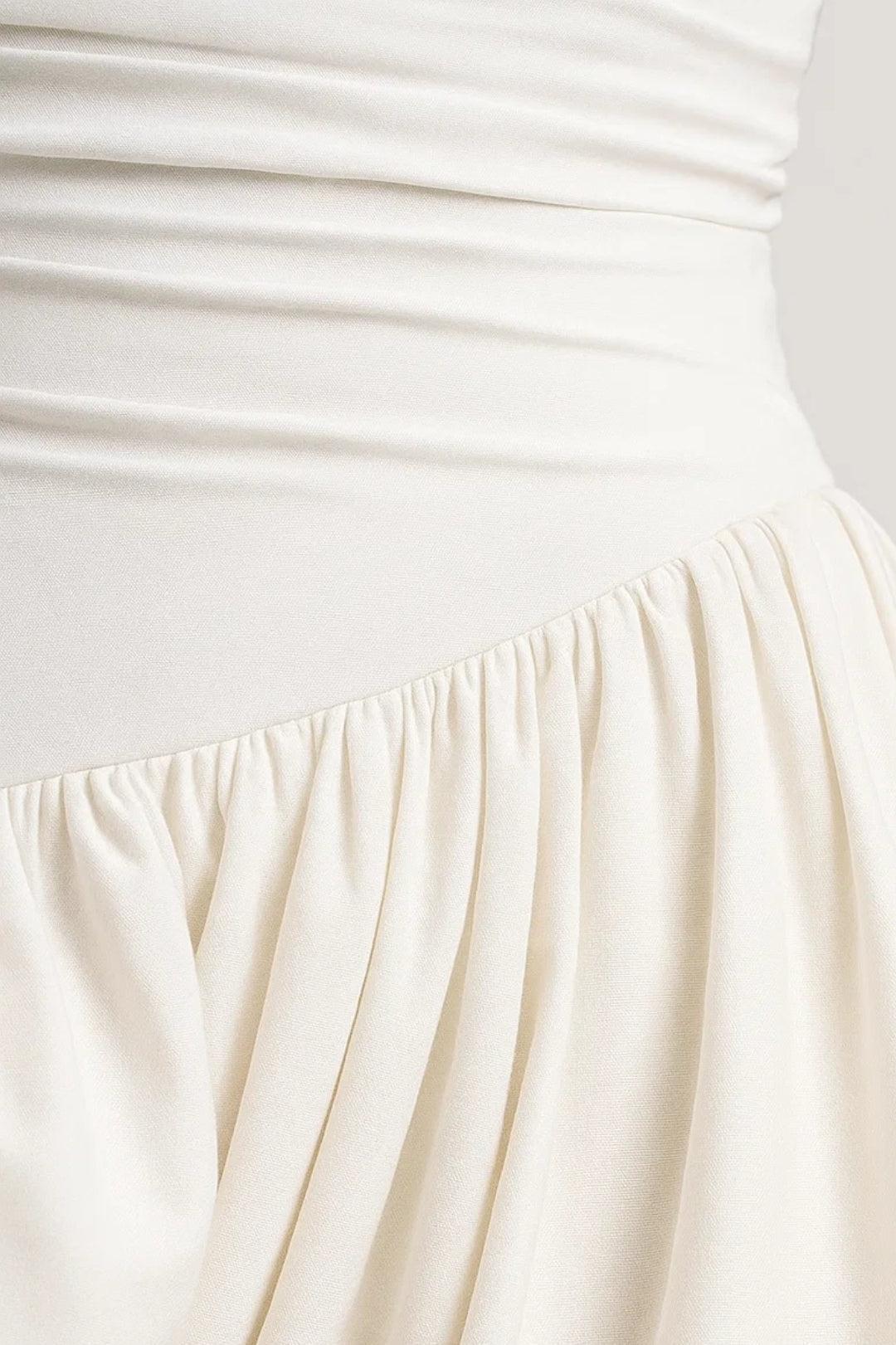 Lange witte strapless jurk