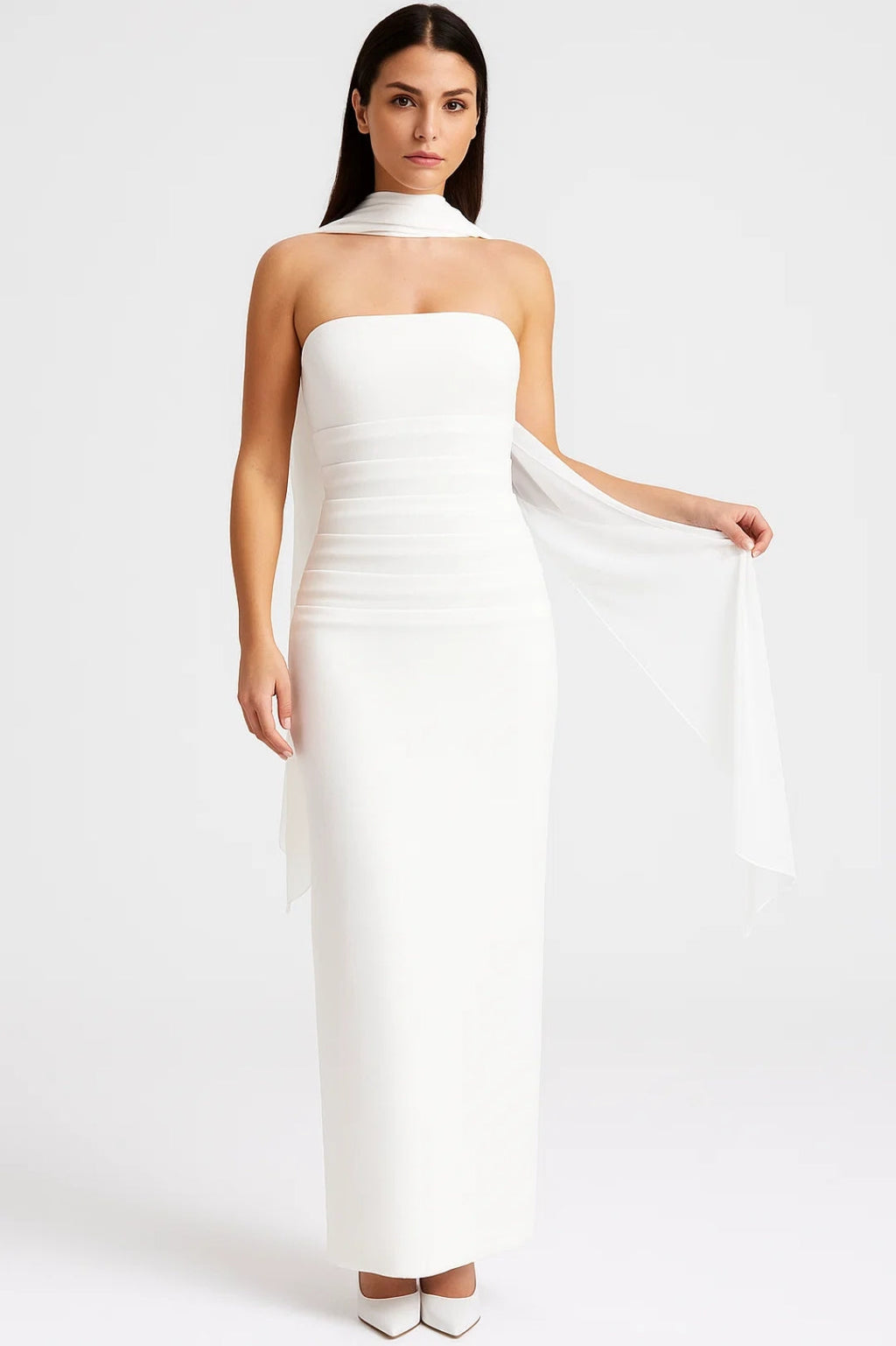 Lange jurk met chiffon sjaal