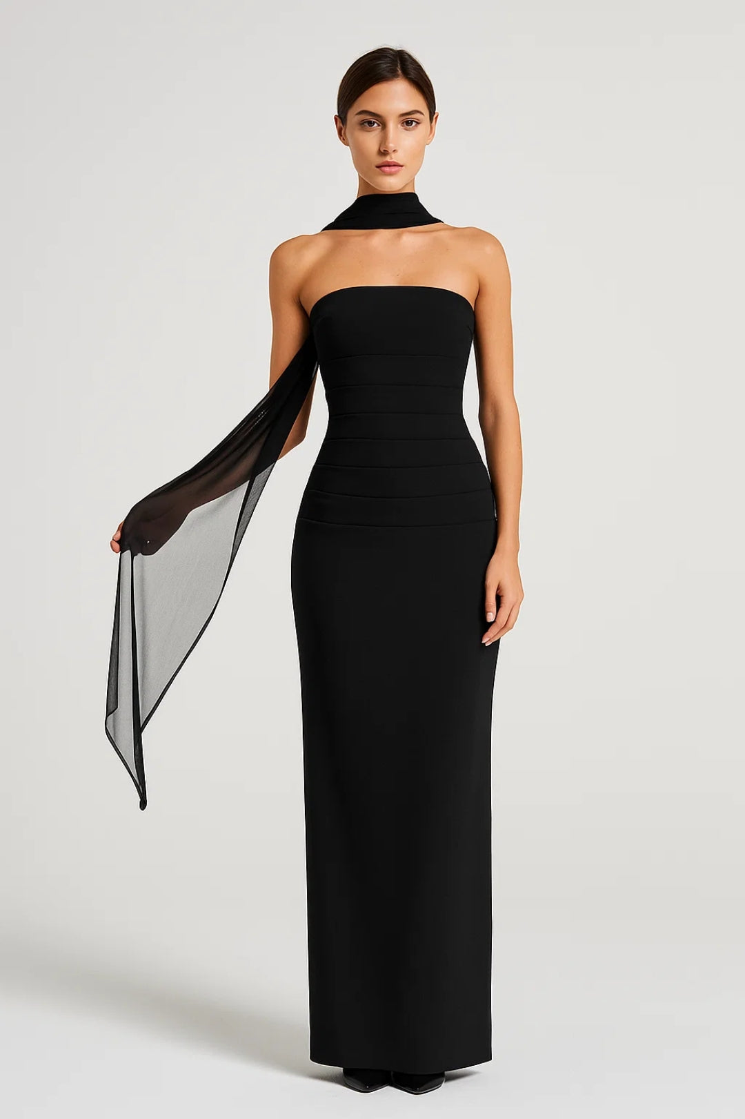 Lange jurk met chiffon sjaal