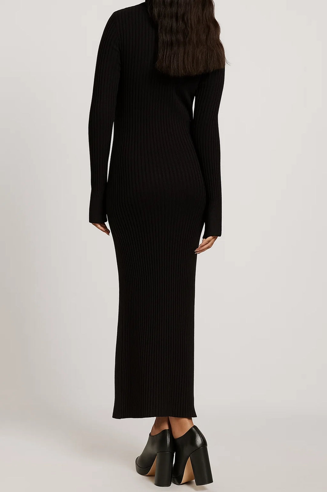 Lange ribgebreide jurk