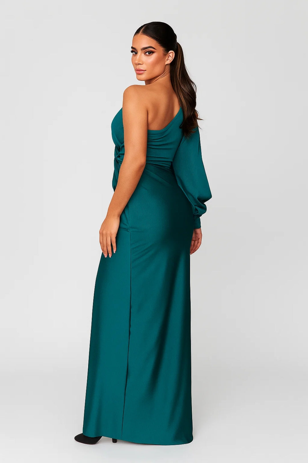 Lange one-shoulder jurk met knoopdetail aan de voorkant