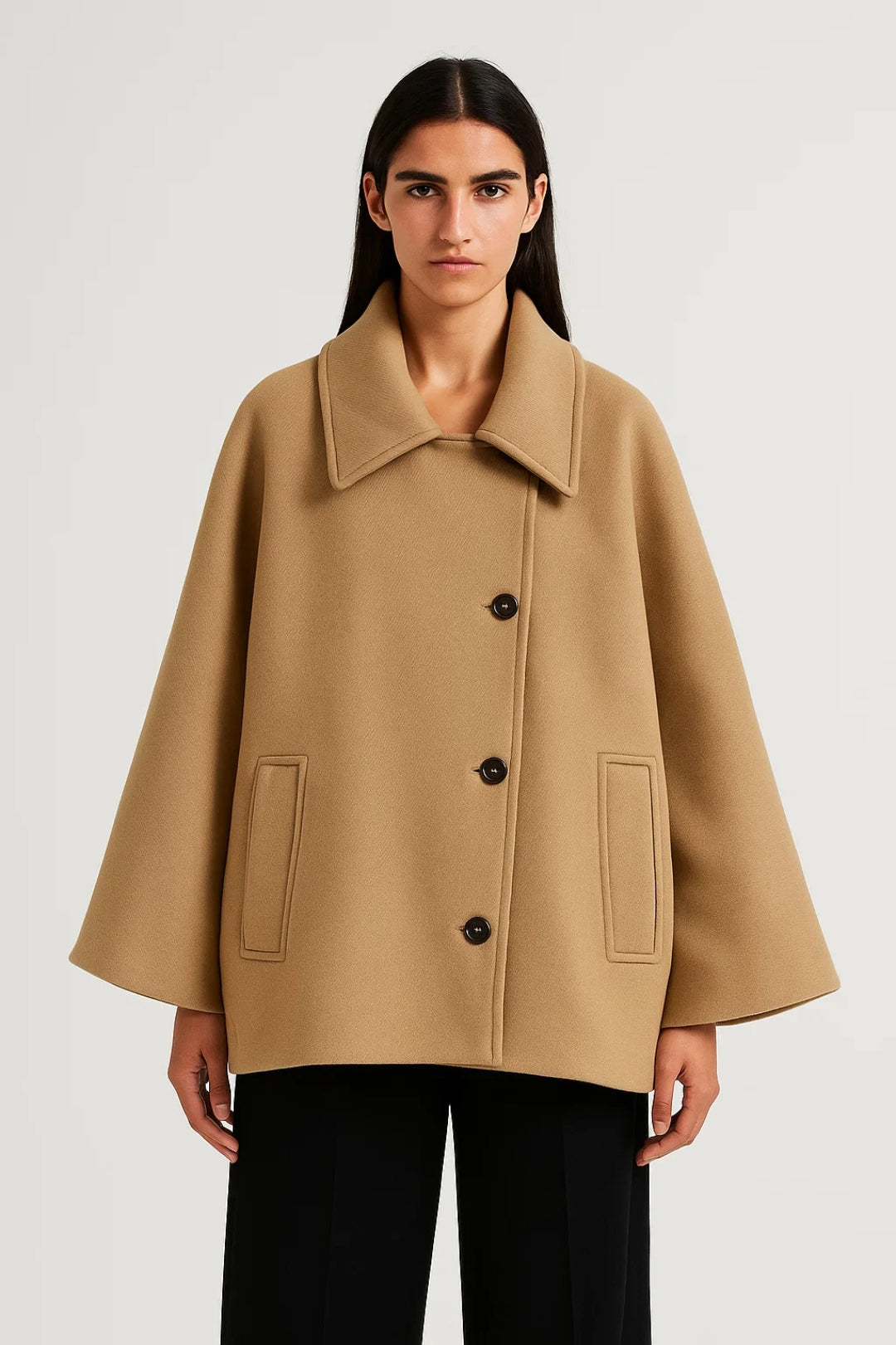 Damesjas met Grote Kraag en Knoopsluiting