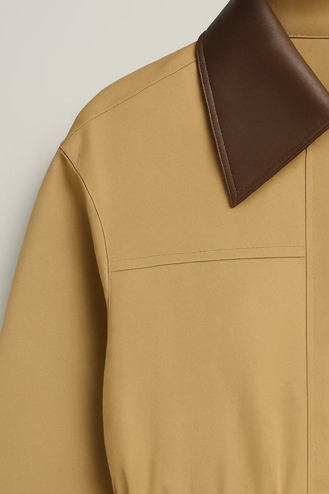 Lange Damesjas | Taillemodel met Grote Zakken