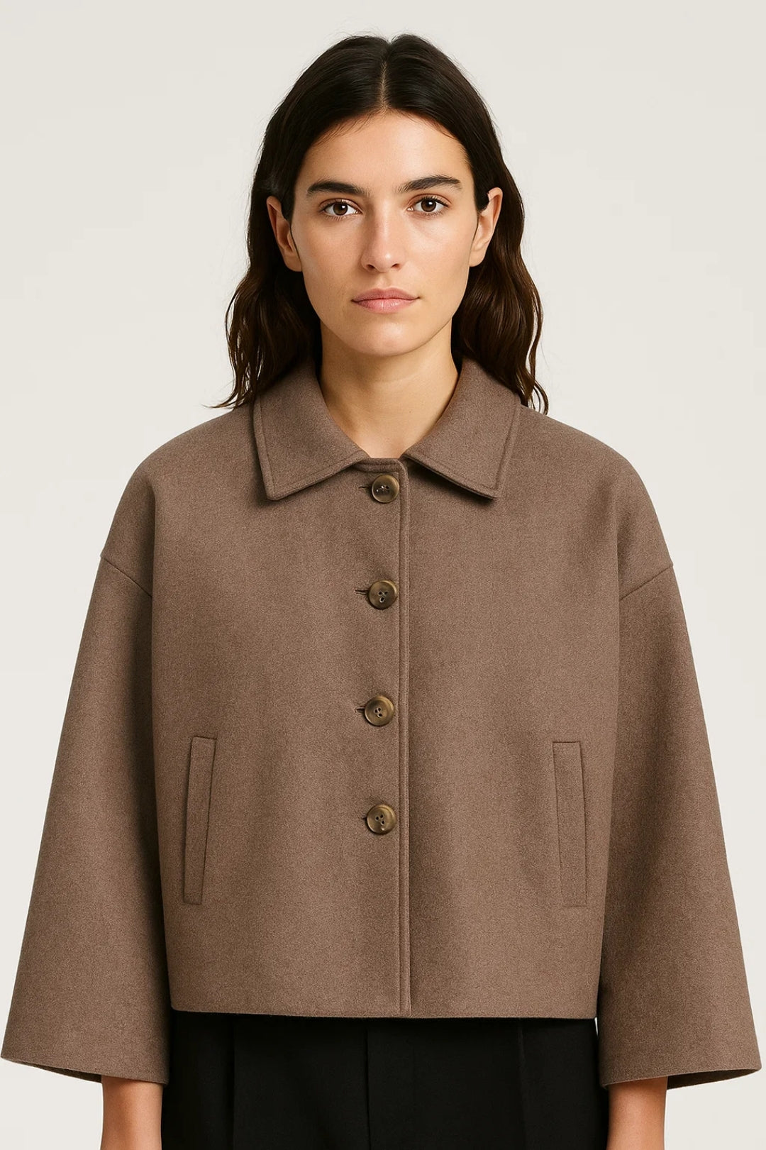 Damesjas met Knoopsluiting en Klassieke Kraag